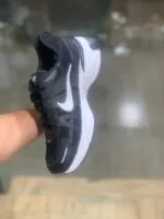 نایک v2 مشکی زیر سفید(460) - Image 3