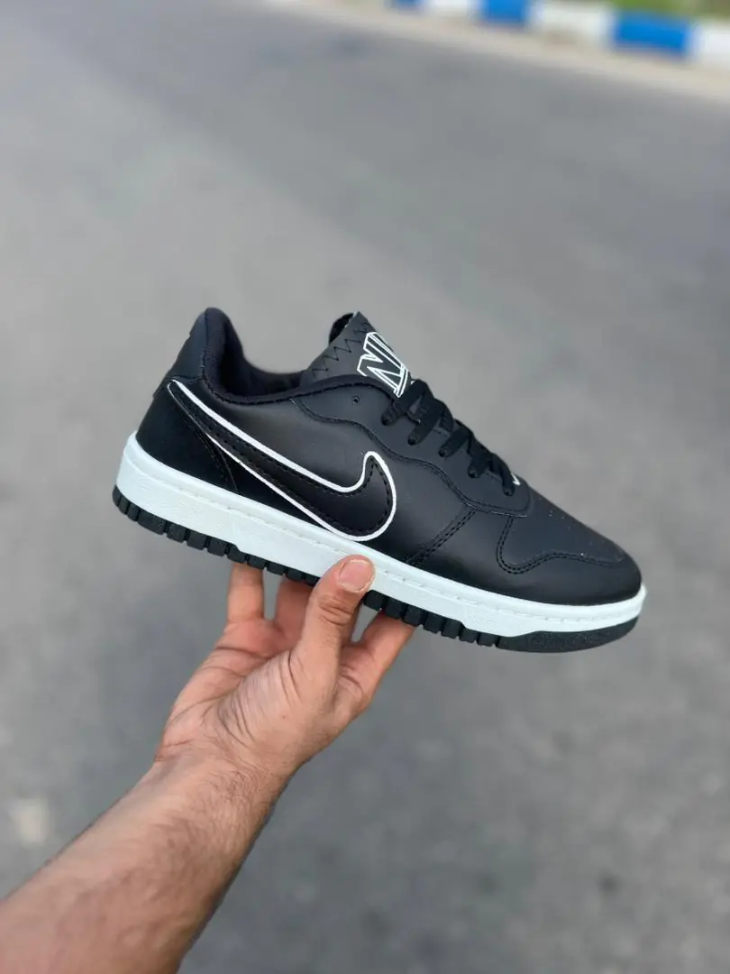 نایک مشکی سایه سفید(۵۹۴) - Image 1