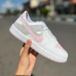 جردن دو نایک سفید صورتی(۵۷۷)