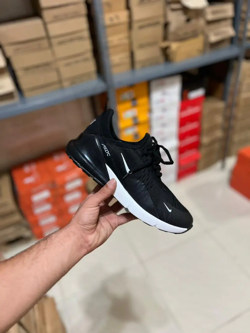 نایک ۲۷۰ مشکی زیر سفید(۵۸۱) - Image 1